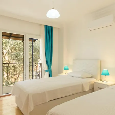 6 Bedroom - 1038 Villa