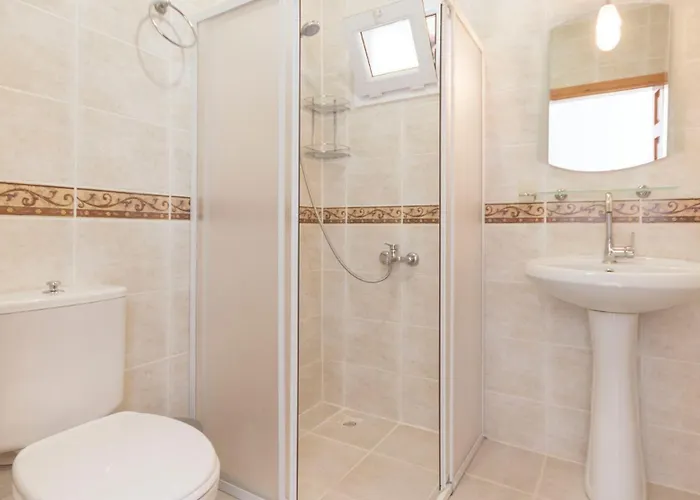 וילה 6 Bedroom - 1038 *