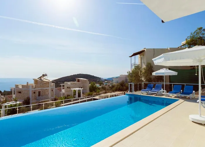 Villa 6 Bedroom - 1038 *