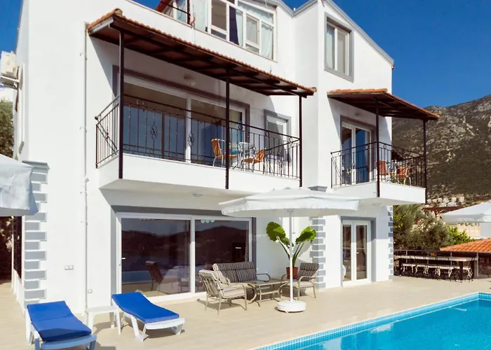 Villa 6 Bedroom - 1038 *